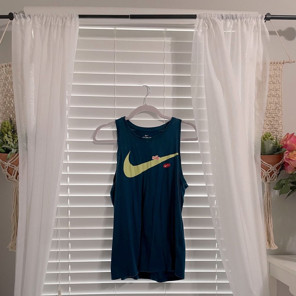 NIKE TANK TOP